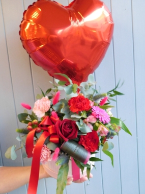 Valentine Hatbox with Balloon