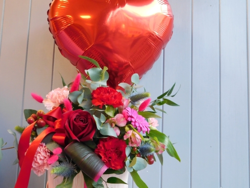 Valentine Hatbox with Balloon