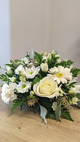 White and Green Posy Dish